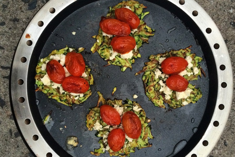 Beignets de courgettes feta tomates 